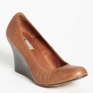 《 Lanvin 》Classic Leather Ballerina Wedge